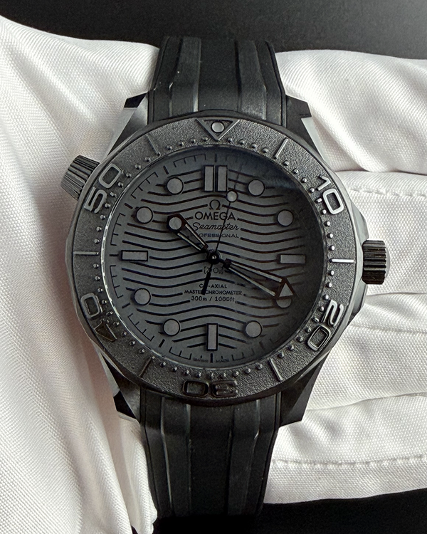 Omega Seamaster Diver 300M “Black Black” 43.5MM Black Dial Rubber Strap (210.92.44.20.01.003)