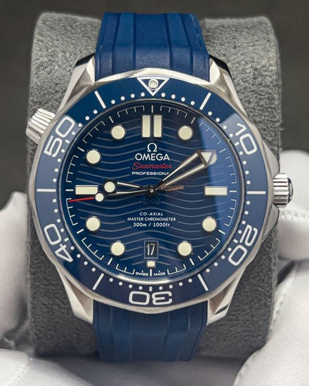 2021 Omega Seamaster Diver 300M 42MM Blue Dial Rubber Strap (210.32.42.20.03.001)