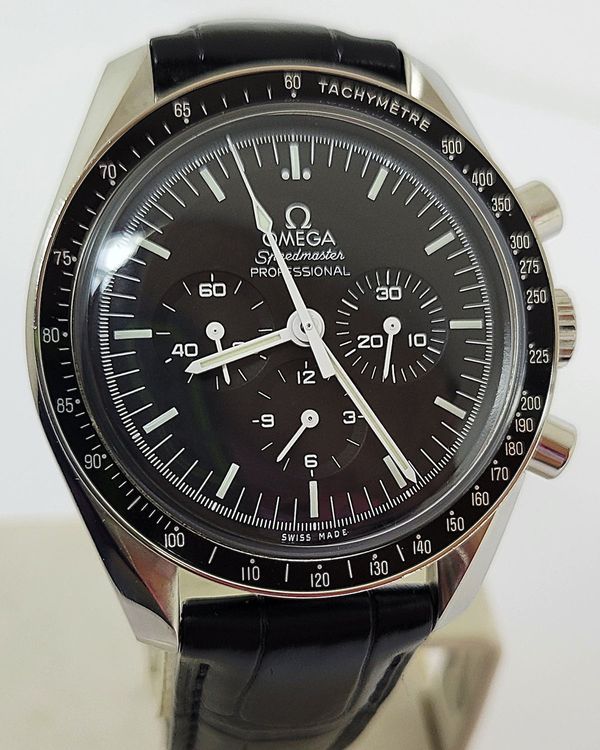 2020 Omega Speedmaster Professional Moonwatch 42MM Black Dial Leather Strap (311.33.42.30.01.001)