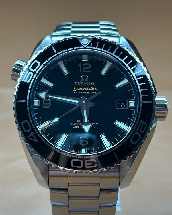 2019 Omega Seamaster Planet Ocean 600M 43.5MM Black Dial Steel Bracelet (215.30.44.21.01.001)