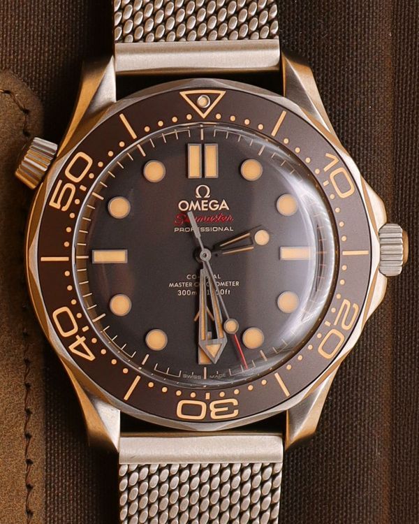 2024 Omega Seamaster Diver 300M 007 Edition 42MM Brown Dial Titanium Bracelet (210.90.42.20.01.001)