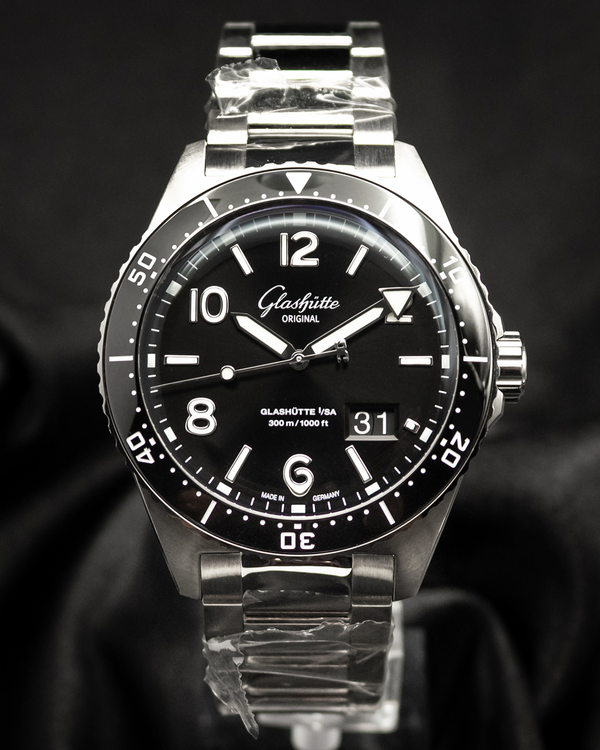 No Reserve - 2026 Glashütte Original SeaQ Panorama Date 43.2MM Black Dial Steel Bracelet (1-36-13-01-80-70)
