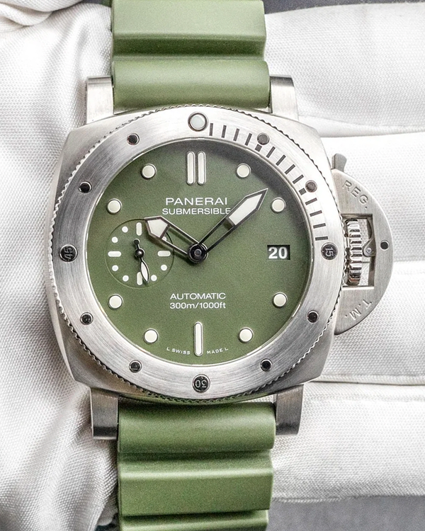 2020 Panerai Luminor Submersible L.E. 42MM Green Dial Rubber Strap (PAM01055)