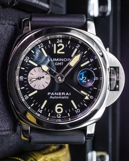 2014 Panerai Luminor GMT 44MM Black Dial Rubber Strap (PAM00088)