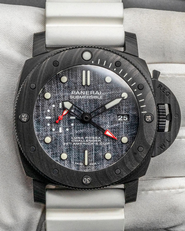 2020 Panerai Submersible Luna Rossa 47MM Black Dial Rubber Strap (PAM01039)