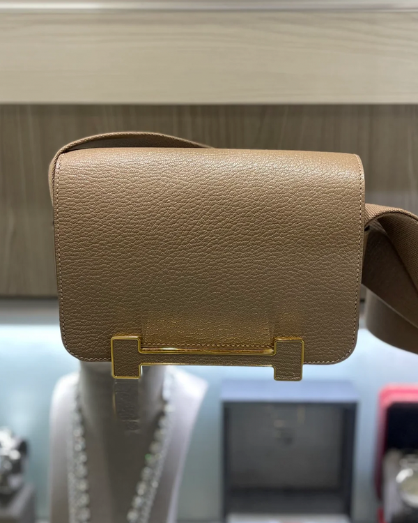 Hermès Geta Chevre Mysore Etoupe Leather Gold-Tone Hardware Textile Strap (Geta)