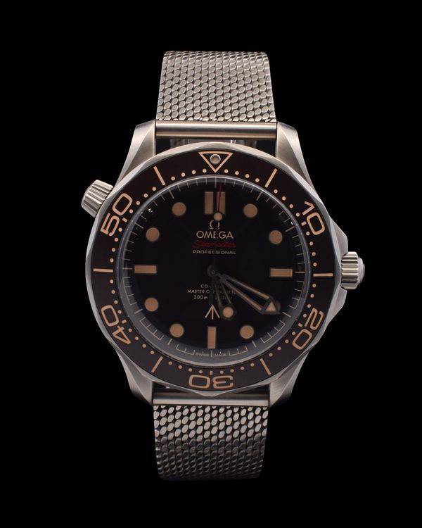 2020 Omega Seamaster Diver 300M "007 Edition" 42MM Brown Dial Titanium Bracelet (210.90.42.20.01.001)