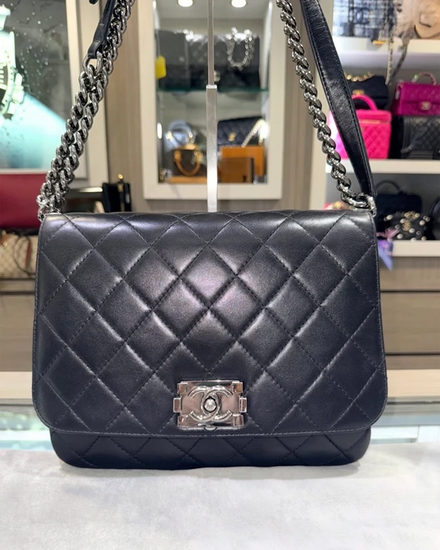 Chanel Large Boy Flap Bag 10.83 x 8.46 x 1.18IN Black Leather Silver Hardware Leather/Chain Strap (A67087)