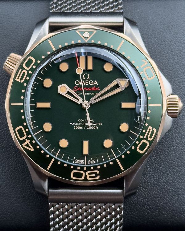 2025 Omega Seamaster Diver 300M 42MM Green Dial Titanium Bracelet (210.90.42.20.10.001)