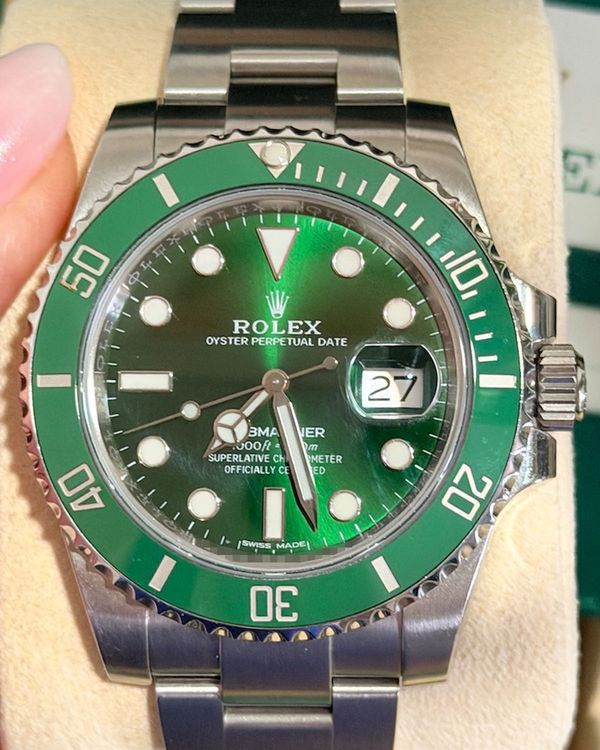 2017 Rolex Submariner Date "Hulk" 40MM Green Dial Oyster Bracelet (116610LV)
