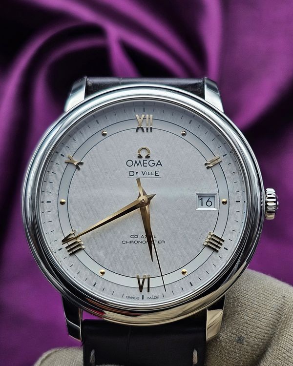 2023 Omega De Ville Prestige 39.5MM Silver Dial Leather Strap (424.13.40.20.02.005)