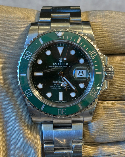 2017 Rolex Submariner Date "Hulk" 40MM Green Dial Oyster Bracelet (116610LV)