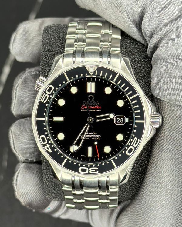 Omega Seamaster Diver 300M 41MM Black Dial Steel Bracelet (212.30.41.20.01.003)