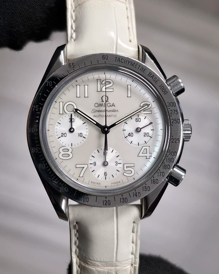 2006 Omega Speedmaster 39MM Mother of Pearl Dial Leather Strap (3834.70.36)