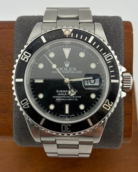 No Reserve - Rolex Submariner Date 40MM Black Dial Oyster Bracelet (16610)