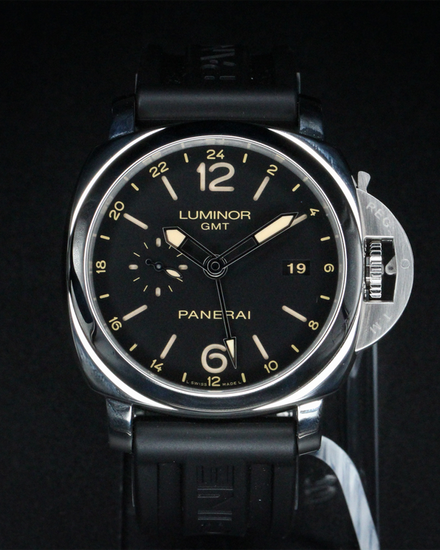 No Reserve - 2021 Panerai Luminor 44MM Black Dial Rubber Strap (PAM00531)