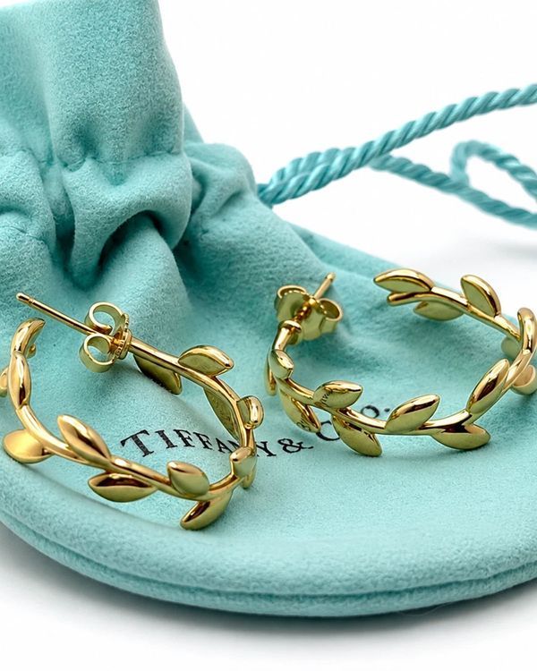 Tiffany & Co. Paloma Picasso Olive Leaf Hoop Earrings 25MM Yellow Gold (Earrings)
