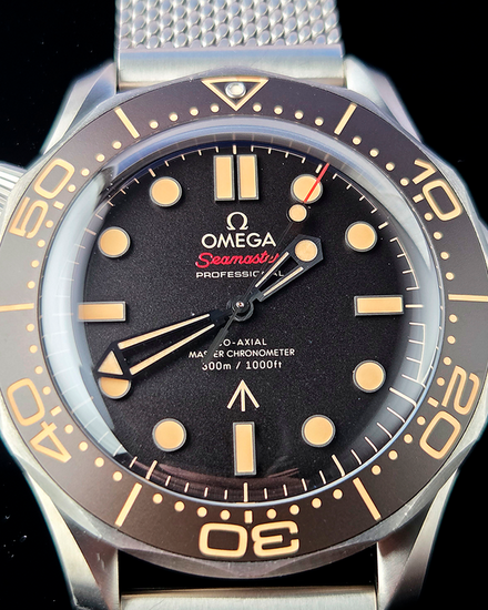 2021 Omega Seamaster Diver 300M 007 James Bond Edition "No Time To Die" 42MM Brown Dial Titanium Bracelet (210.90.42.20.01.001)