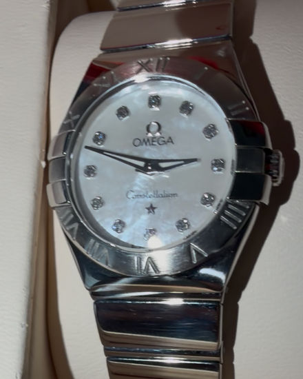 No Reserve - 2019 Omega Constellation 24MM Quartz Mother of Pearl Dial Steel Bracelet (123.10.24.60.55.002)