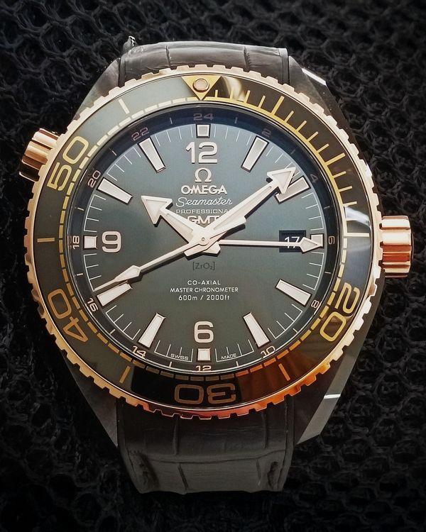 2017 Omega Seamaster Planet Ocean 600M "Deep Black" 45.5MM Black Dial Leather Strap (215.63.46.22.01.001)