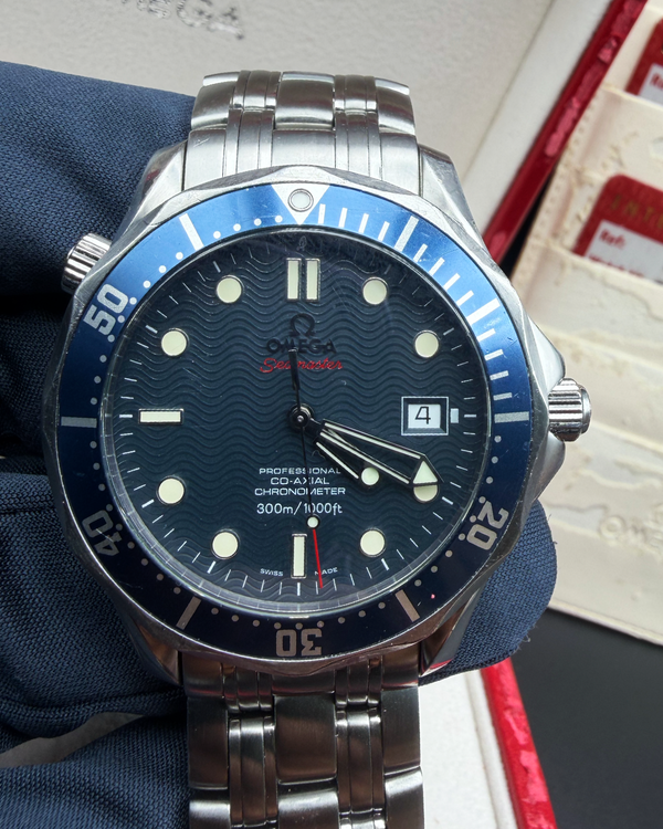 2007 Omega Seamaster Diver 300M 41MM Blue Dial Steel Bracelet (2220.80.00)