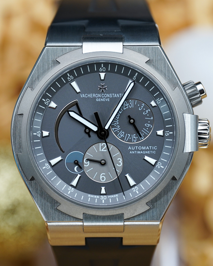 No Reserve - 2015 Vacheron Constantin Overseas Dual Time 42MM Grey Dial Rubber Strap (47450/000W-9511)