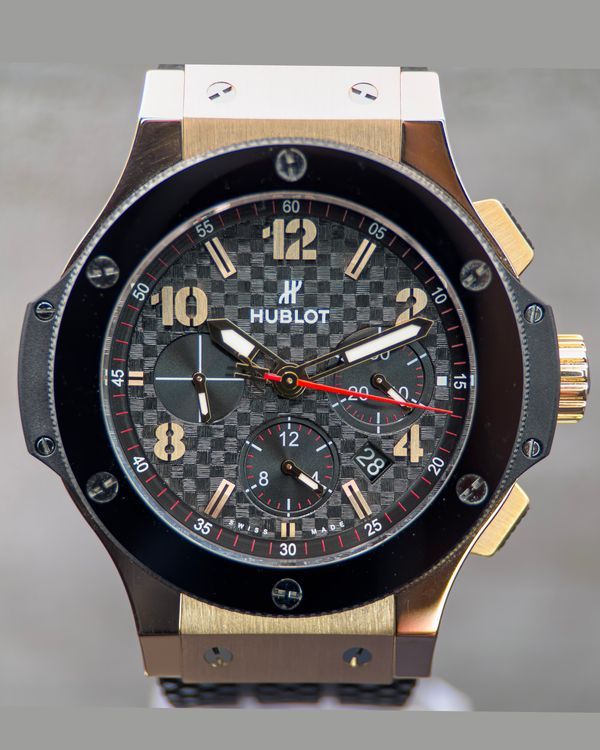 2023 Hublot Big Bang 44MM Carbon Fiber Dial Rubber Strap (301.PB.131.RX)