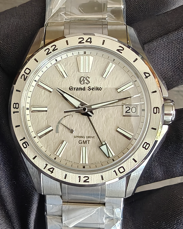2026 Grand Seiko Evolution 9 GMT "Mistflake" 41MM Silver Dial Titanium Bracelet (SBGE285)