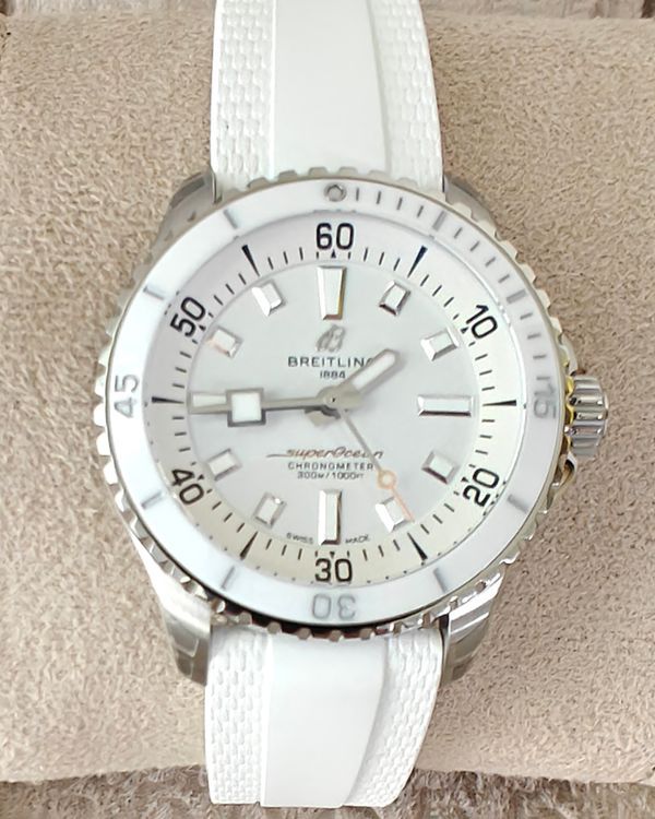 Breitling Superocean (A17377)