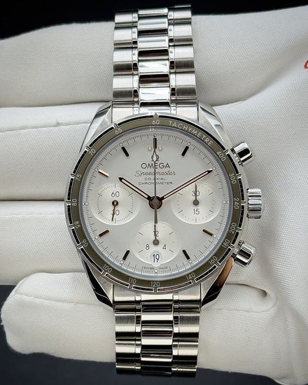 No Reserve - 2024 Omega Speedmaster 38' 38MM Silver Dial Steel Bracelet (324.30.38.50.02.001)