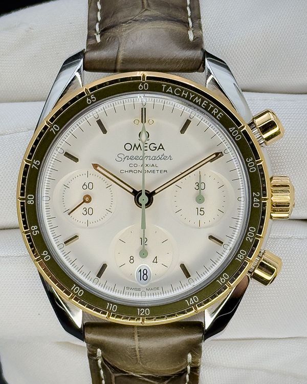 No Reserve - 2023 Omega Speedmaster 38MM Silver Dial Leather Strap (324.23.38.50.02.001)