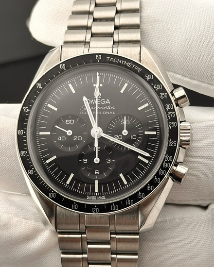 2022 Omega Speedmaster Professional Moonwatch 42MM Black Dial Steel Bracelet (310.30.42.50.01.001)