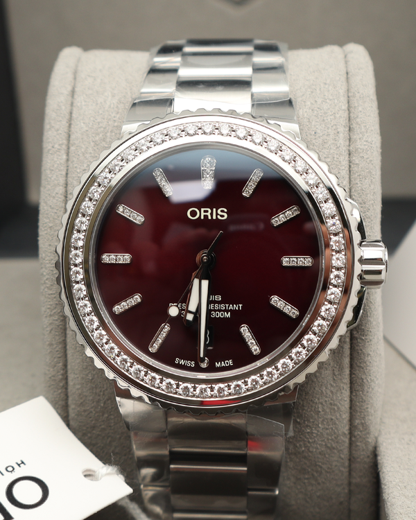 2026 Oris Aquis Date Diamonds 41.5MM Red Dial Steel Bracelet (01 733 7766 4998-07 8 22 05PEB)