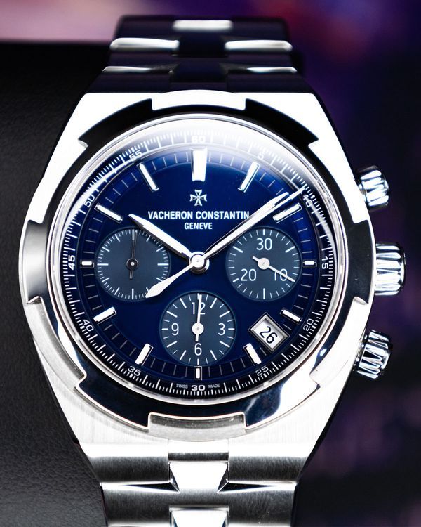 2021 Vacheron Constantin Overseas Chronograph 42.5MM Blue Dial Steel Bracelet (5500V/110A-B148)