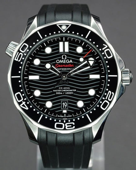 No Reserve - 2021 Omega Seamaster Diver 300M 42MM Black Dial Rubber Strap (210.32.42.20.01.001)