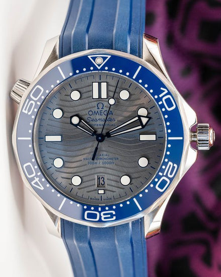 No Reserve - 2022 Omega Seamaster Diver 300M 42MM Grey Dial Rubber Strap (210.32.42.20.06.001)