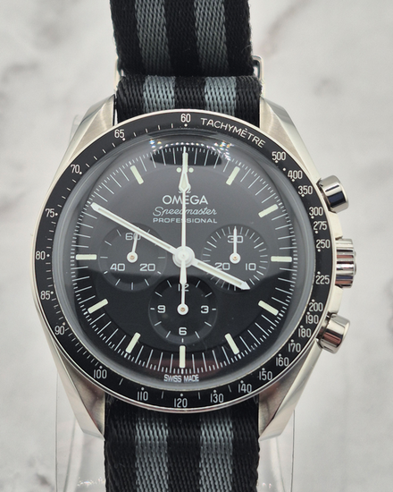 No Reserve - 2022 Omega Speedmaster Professional Moonwatch 42MM Black Dial Textile Strap (310.32.42.50.01.001)