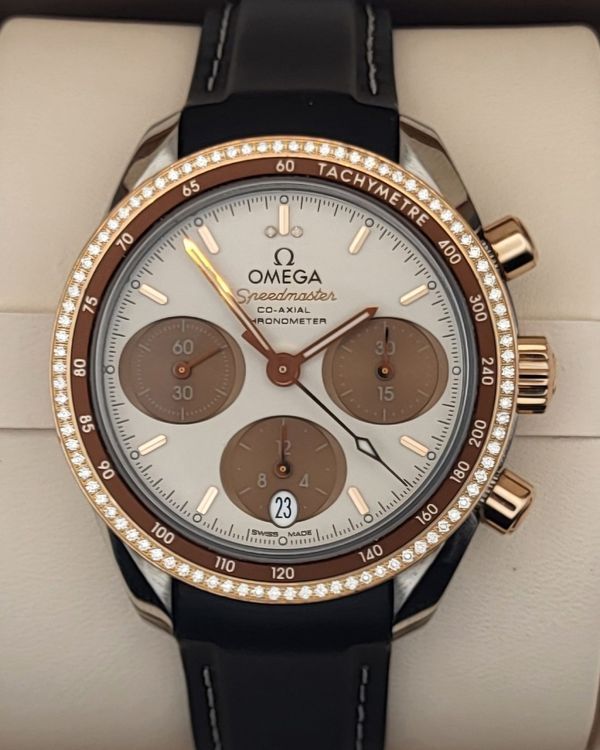 Omega Speedmaster (324.28.38.50.02.002)