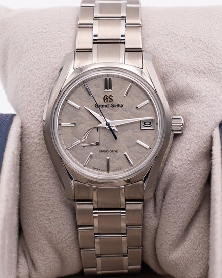 2026 Grand Seiko Heritage "Winter Taisetsu" 40MM Grey Dial Titanium Bracelet (SBGA415G)