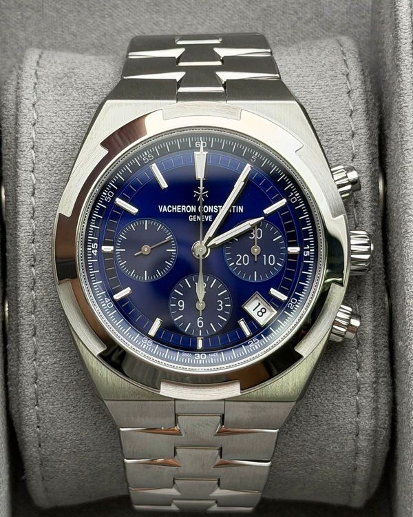 2026 Vacheron Constantin Overseas 42.5MM Blue Dial Steel Bracelet (5520V/210A-B148)