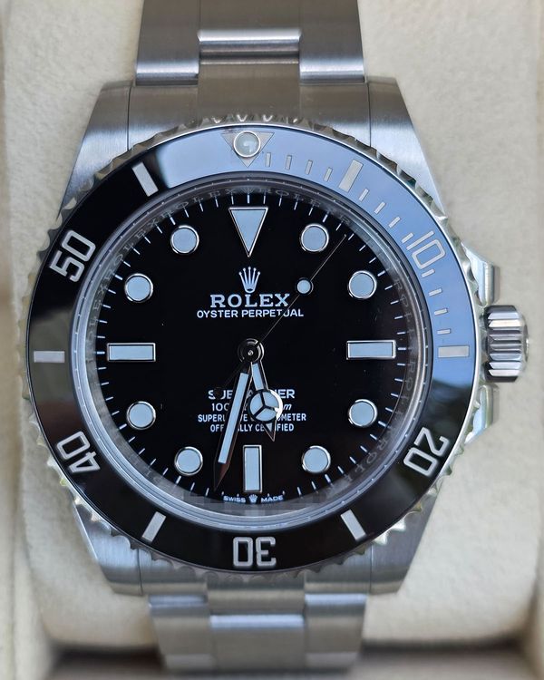 Rolex Submariner (124060)