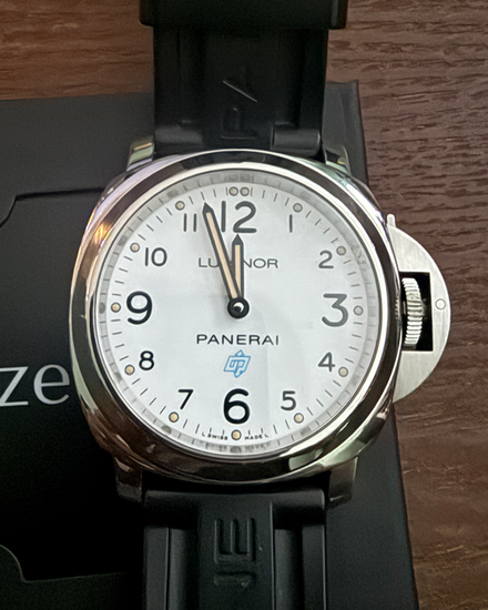 No Reserve - 2019 Panerai Luminor 44MM White Dial Rubber Strap (PAM00775)