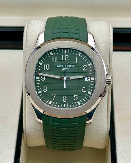 2021 Patek Philippe Aquanaut 42.2MM Green Dial Rubber Strap (5168G-010)