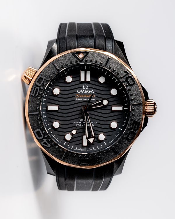 No Reserve - 2022 Omega Seamaster Diver 300M 43.5MM Black Dial Rubber Strap (210.62.44.20.01.001)