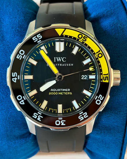 No Reserve - 2013 IWC Schaffhausen Aquatimer Automatic 2000 44MM Black Dial Rubber Strap (IW356810)
