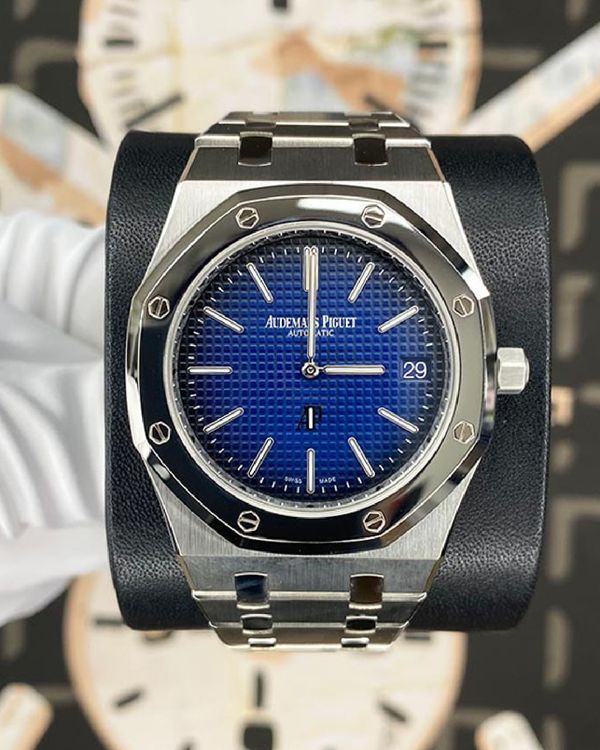 Audemars Piguet Royal Oak Jumbo Extra-Thin L.E. 39MM Blue "Smoked" Dial Titanium/Platinum Bracelet (15202IP.OO.1240IP.01)