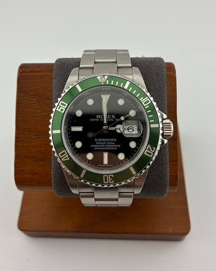 2008 Rolex Submariner Date "Kermit" 40MM Green Dial Oyster Bracelet (16610LV)