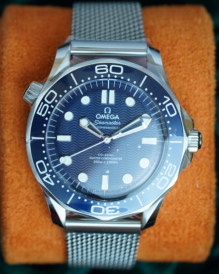 No Reserve - 2026 Omega Seamaster Diver 300M "James Bond 60th Anniversary" 42MM Blue Dial Steel Bracelet (210.30.42.20.03.002)