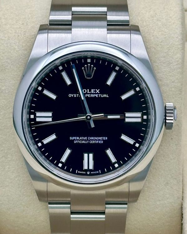 Rolex Oyster Perpetual (12165)