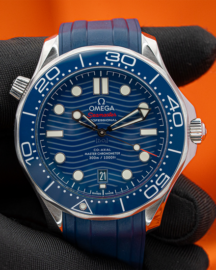 2023 Omega Seamaster Diver 300M 42MM Blue Dial Rubber Strap (210.32.42.20.03.001)